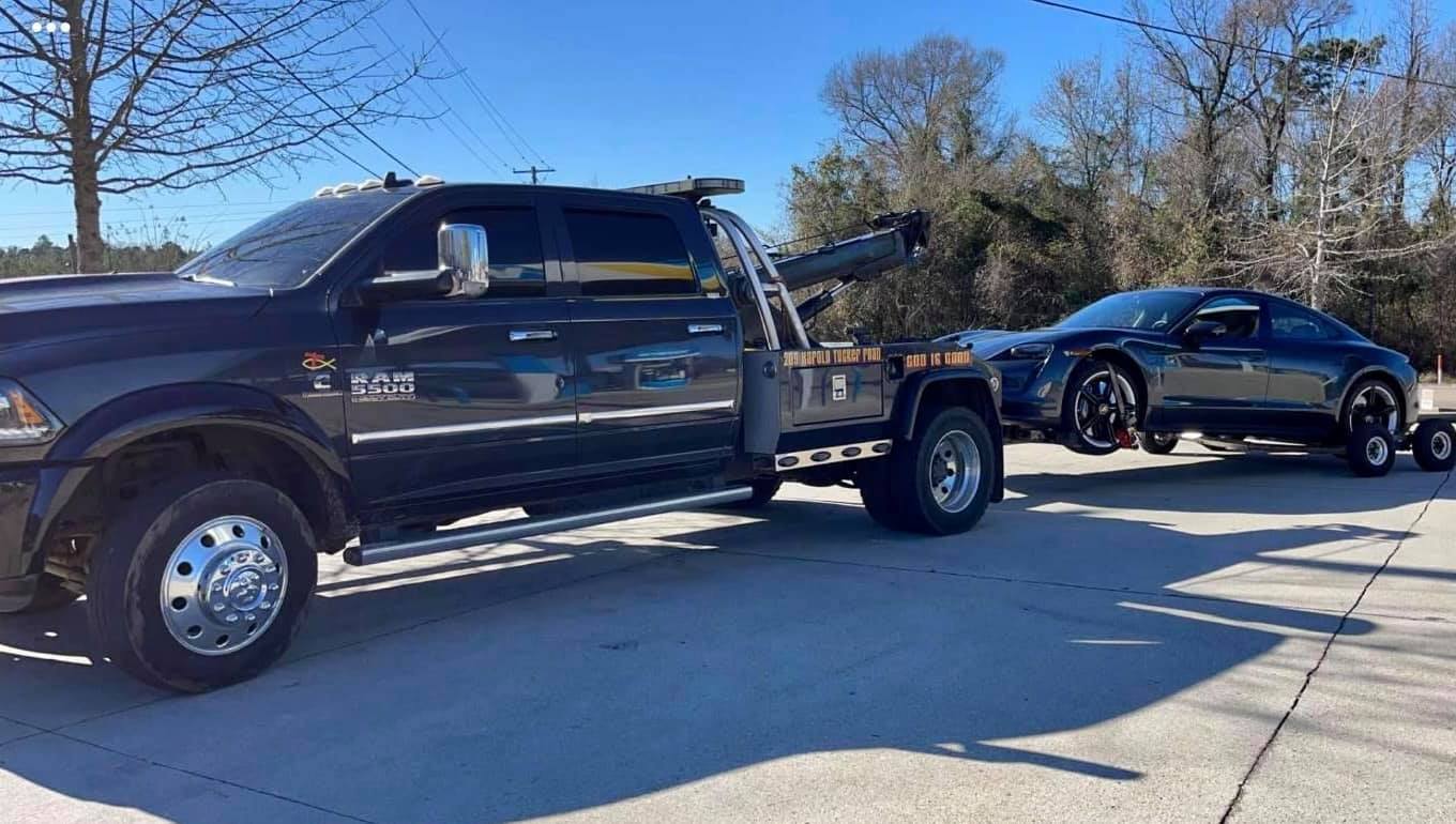 Hattiesburg Towing & Recovery, an AVIRASPHERE client in Mississippi